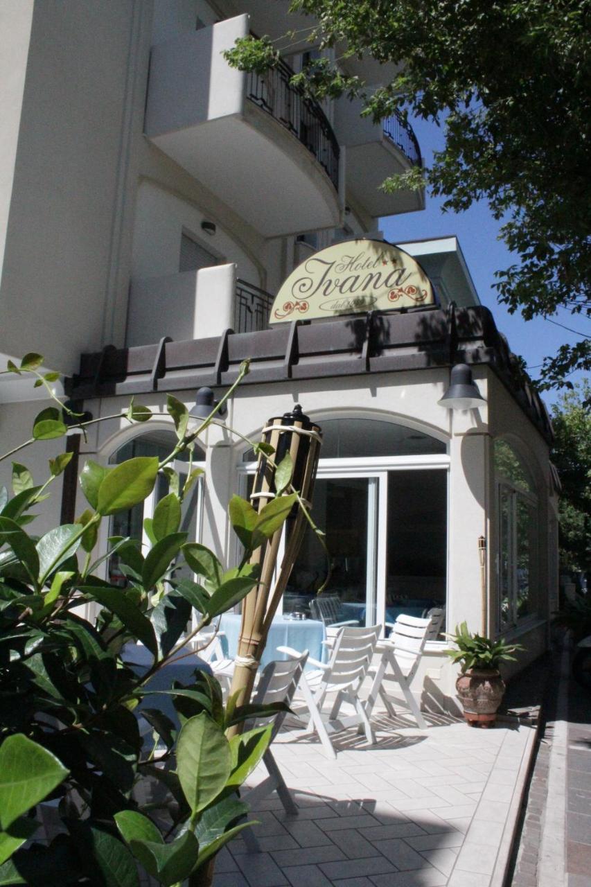 Hotel Ivana Misano Adriatico Exterior photo